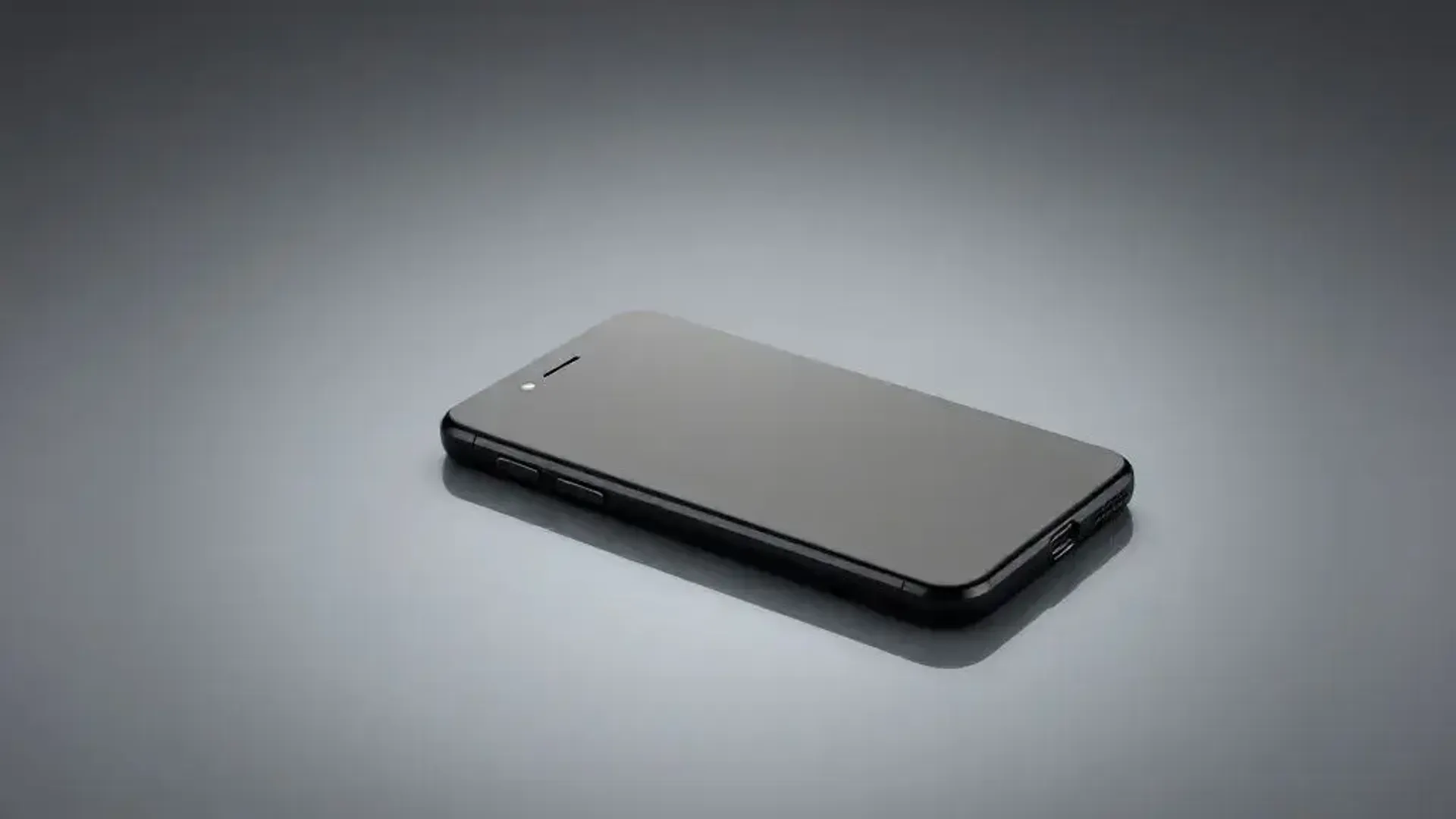 Capinha iPhone 15 Pro Max: 7 opções para quem quer proteger o celular